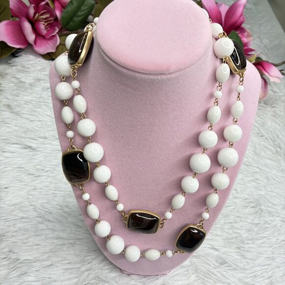 Plunder Necklace EMBRY- WHITE BEADS w/DARK MARBLED STONES Jewelry Women’s - Picture 2 of 8